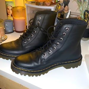 Dr martens luana combat black boot size 8 perfect condition!!!